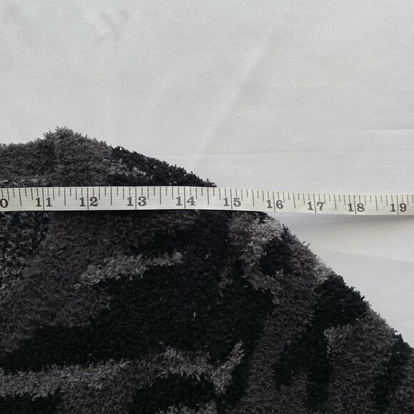 NWT Barefoot Dreams CozyChic Seaside Crewneck Carbon Camo Sweater Size Large - Picture 14 of 16